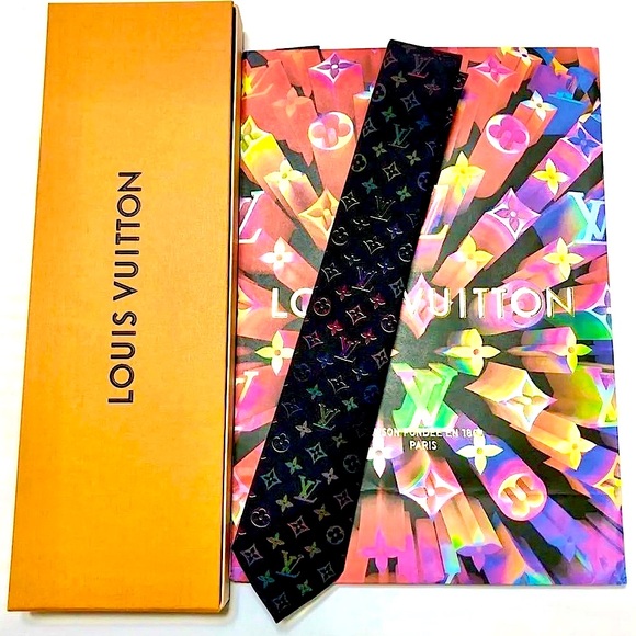 🎁HOLIDAY 25’🎁🆕💯 LOUIS VUITTON  MONOGRAM FUSHIA BLACK MULTI-CLR MOTIF W/TAGS🔥HOT🔥 - Picture 11 of 16